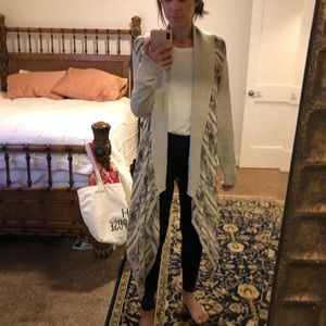 Long sweater/poncho